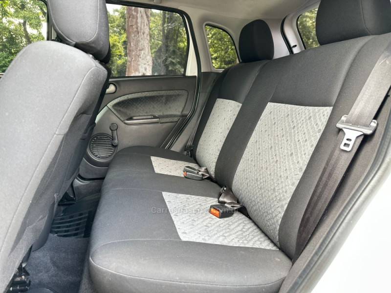 FORD - FIESTA - 2012/2013 - Branca - R$ 34.900,00