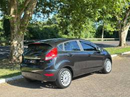 FORD - FIESTA - 2016/2017 - Preta - R$ 59.900,00