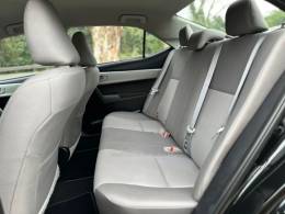 TOYOTA - COROLLA - 2017/2018 - Preta - R$ 92.900,00