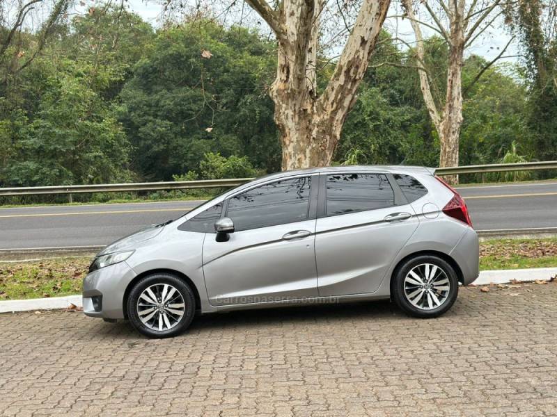 HONDA - FIT - 2015/2015 - Cinza - R$ 69.900,00