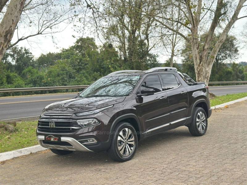 FIAT - TORO - 2021/2022 - Marrom - R$ 125.900,00