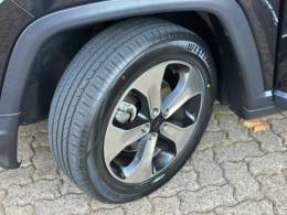 JEEP - COMPASS - 2017/2018 - Preta - R$ 98.900,00