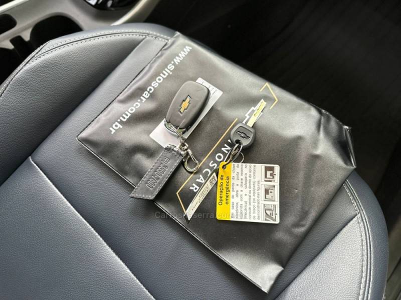 CHEVROLET - TRACKER - 2023/2024 - Prata - R$ 127.900,00