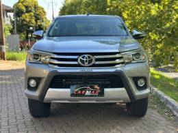 TOYOTA - HILUX - 2017/2017 - Prata - R$ 179.900,00