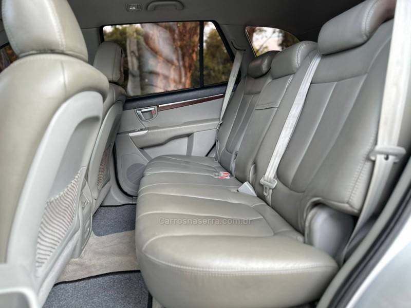 HYUNDAI - SANTA FÉ - 2010/2010 - Prata - R$ 49.900,00