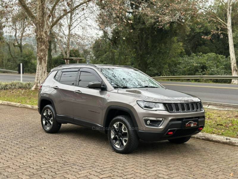 JEEP - COMPASS - 2017/2017 - Cinza - R$ 107.900,00