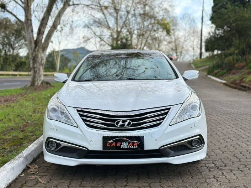 HYUNDAI - AZERA - 2014/2015 - Branca - R$ 99.900,00