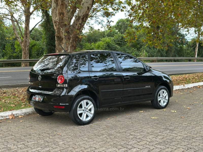 VOLKSWAGEN - POLO - 2012/2013 - Preta - R$ 43.900,00