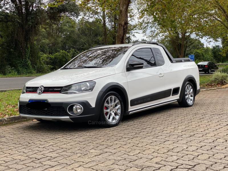 VOLKSWAGEN - SAVEIRO - 2014/2014 - Branca - R$ 72.900,00