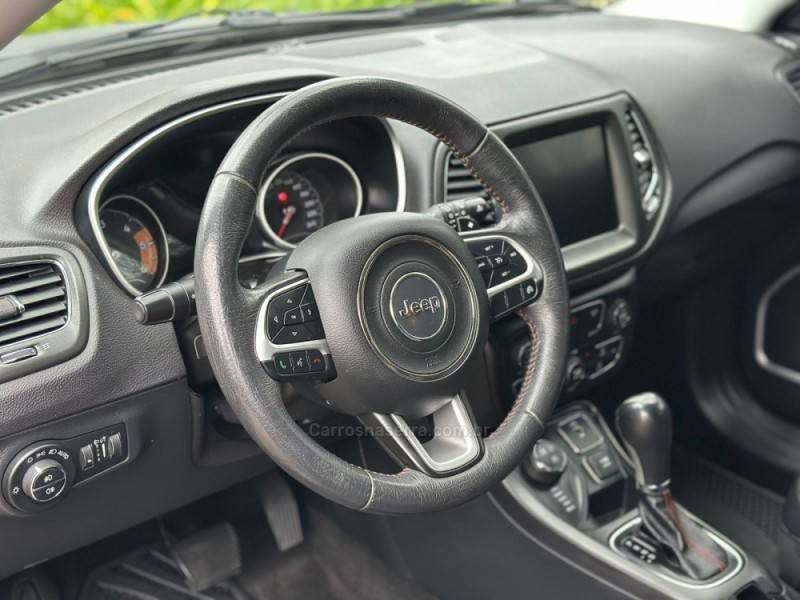 JEEP - COMPASS - 2017/2017 - Cinza - R$ 107.900,00