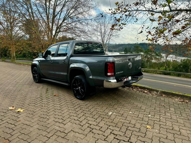 VOLKSWAGEN - AMAROK - 2019/2019 - Cinza - R$ 178.900,00