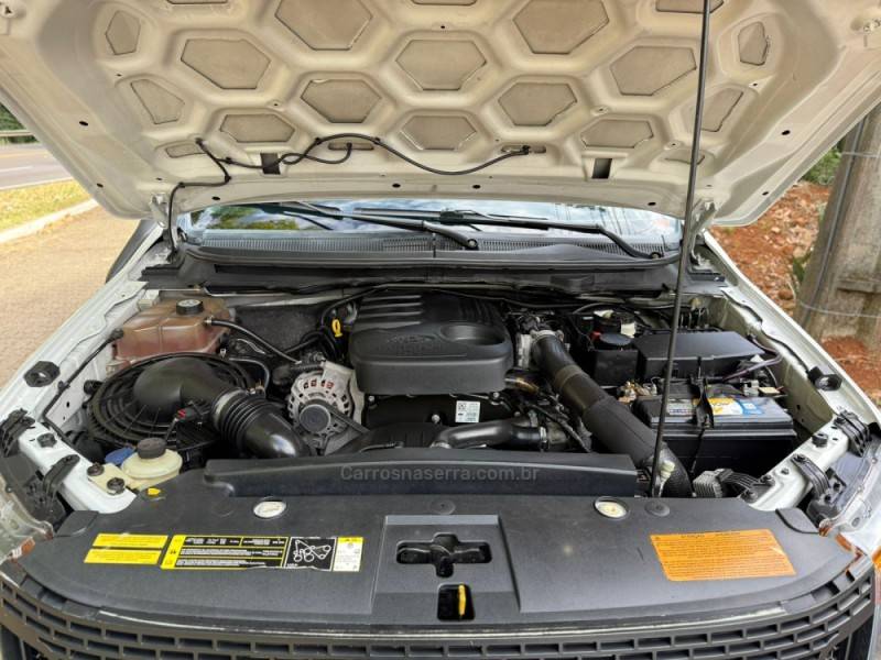 FORD - RANGER - 2012/2013 - Branca - R$ 110.900,00