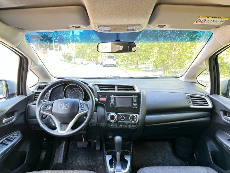 HONDA - FIT - 2015/2016 - Cinza - R$ 69.900,00