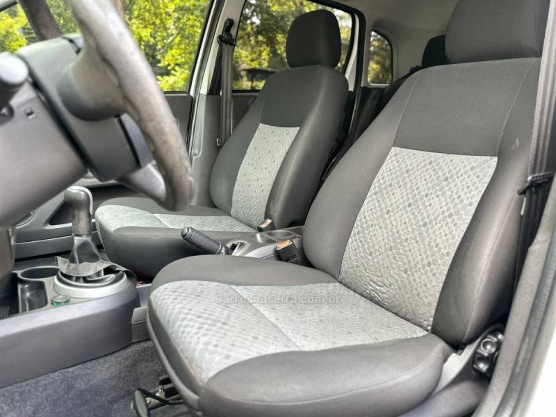 FORD - FIESTA - 2012/2013 - Branca - R$ 34.900,00