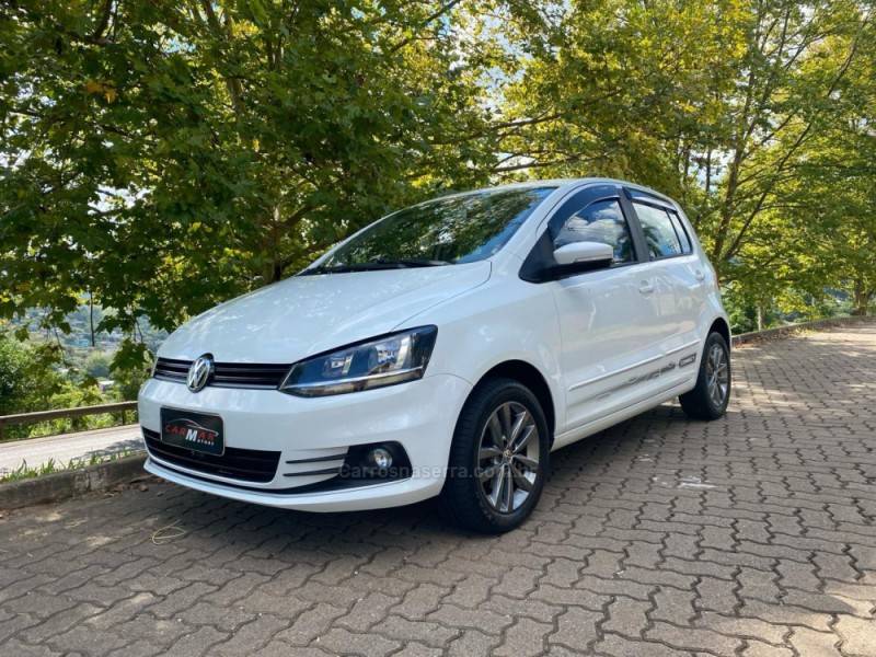 VOLKSWAGEN - FOX - 2018/2019 - Branca - R$ 53.000,00