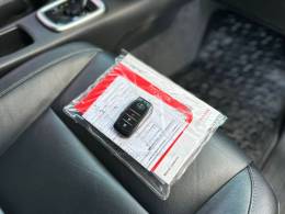 TOYOTA - HILUX - 2021/2021 - Branca - R$ 227.900,00