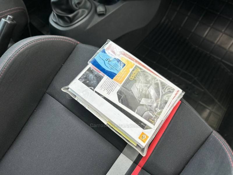 RENAULT - SANDERO - 2015/2016 - Branca - R$ 61.900,00