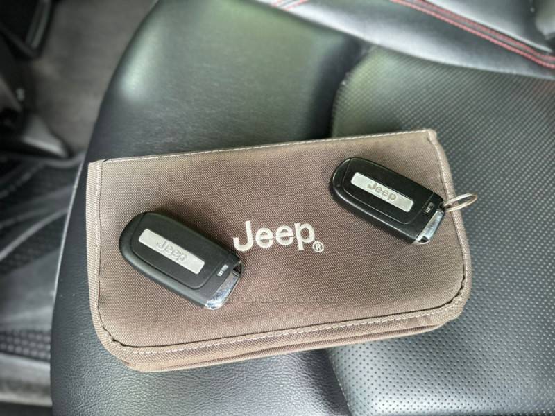 JEEP - COMPASS - 2017/2017 - Cinza - R$ 99.900,00