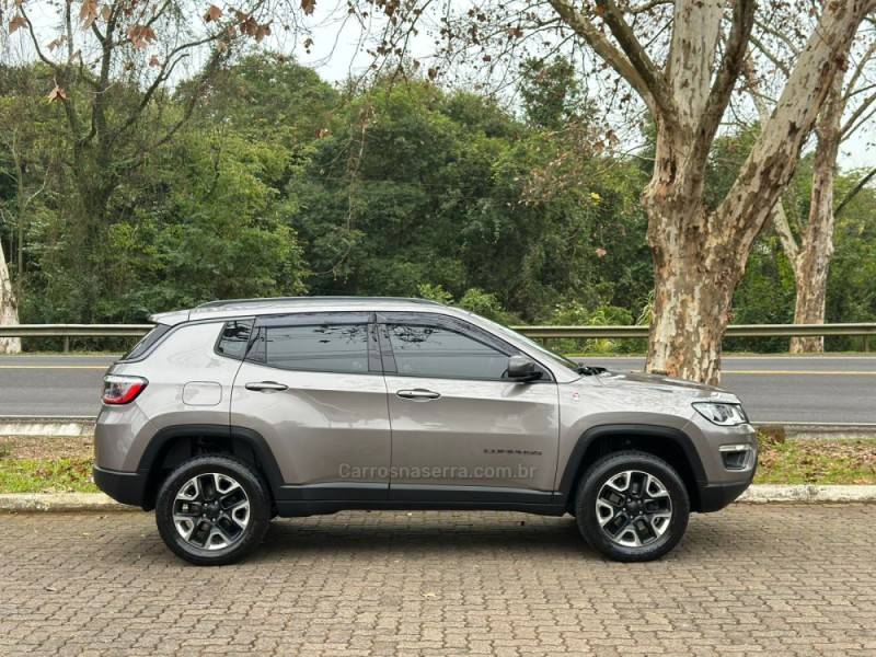 JEEP - COMPASS - 2017/2017 - Cinza - R$ 107.900,00