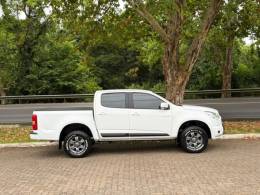 CHEVROLET - S10 - 2015/2016 - Branca - R$ 98.900,00