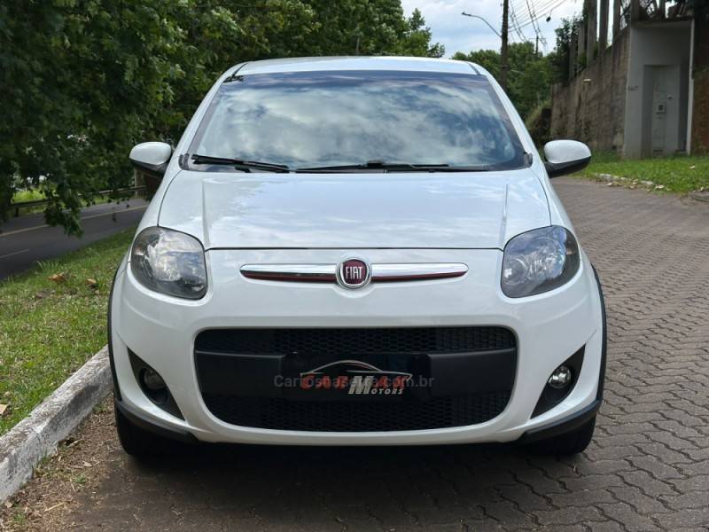 FIAT - PALIO - 2015/2015 - Branca - R$ 45.900,00