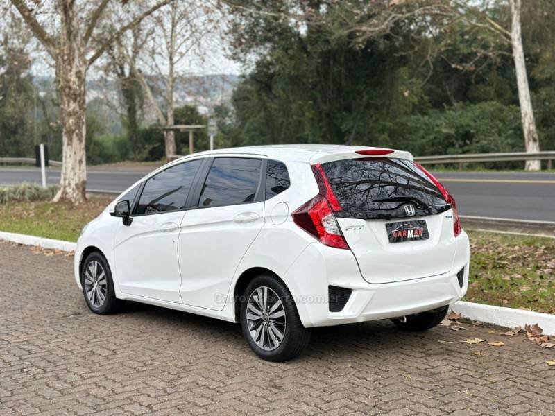 HONDA - FIT - 2015/2015 - Branca - R$ 69.900,00