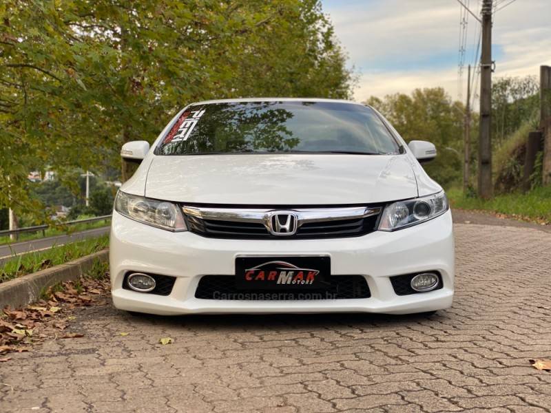 HONDA - CIVIC - 2012/2013 - Branca - R$ 82.900,00