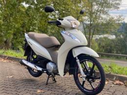 HONDA - BIZ 125 - 2019/2019 - Branca - R$ 15.900,00