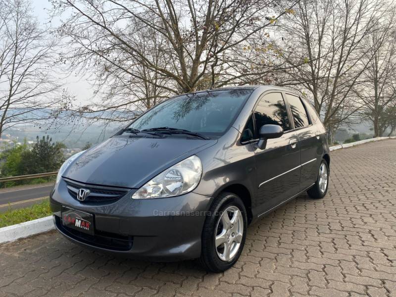 HONDA - FIT - 2008/2008 - Cinza - R$ 37.900,00