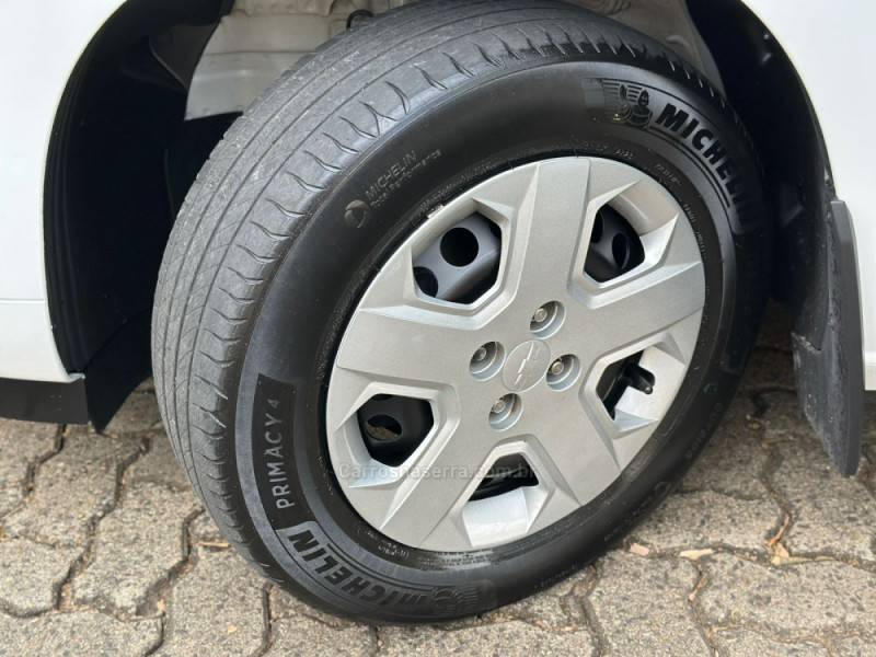 CHEVROLET - SPIN - 2023/2024 - Branca - R$ 84.900,00