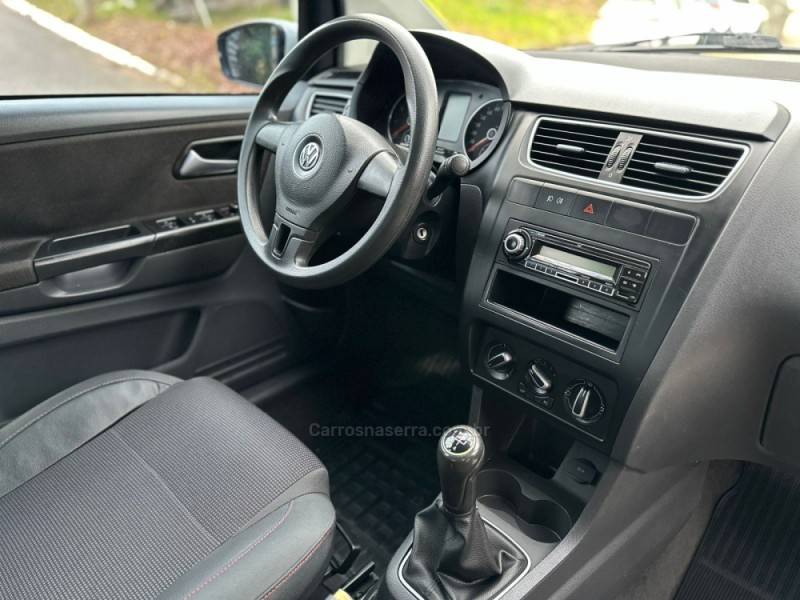 VOLKSWAGEN - FOX - 2010/2011 - Branca - R$ 38.900,00