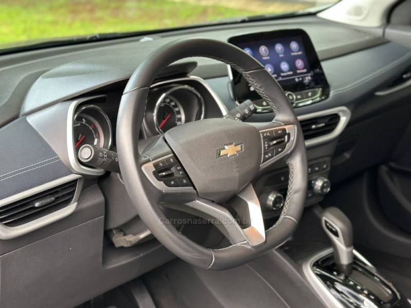 CHEVROLET - TRACKER - 2023/2024 - Prata - R$ 127.900,00