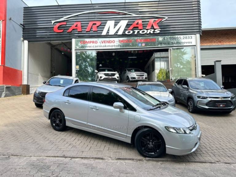 HONDA - CIVIC - 2008/2008 - Prata - R$ 53.900,00